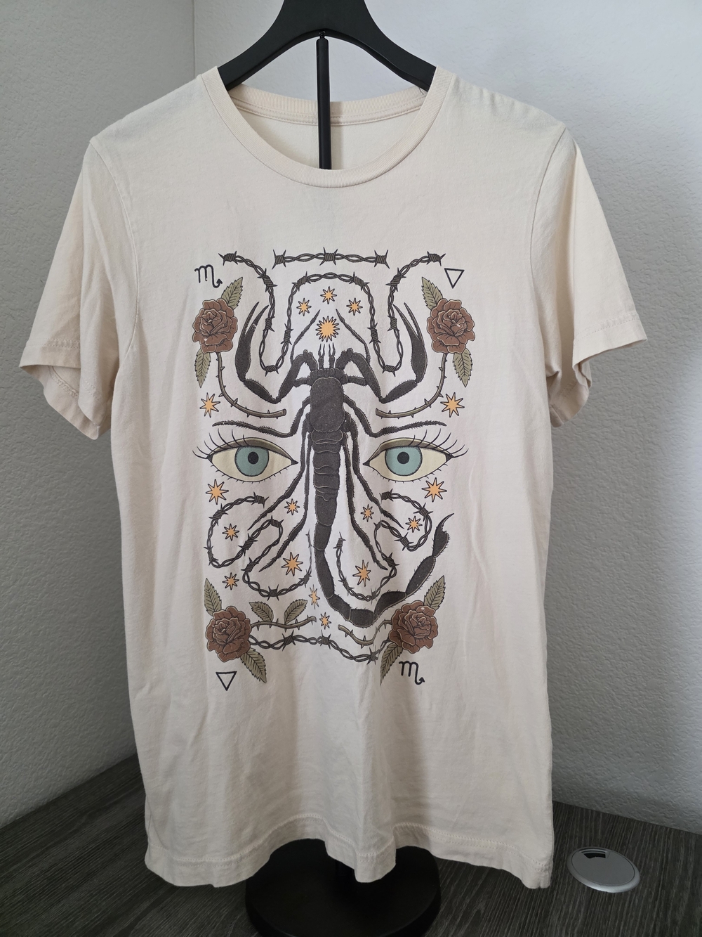 Graphic Tee - Beige Scorpion Eyes Design
